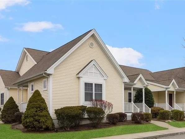 500 Mendon Rd Unit 112, Cumberland, RI 02864