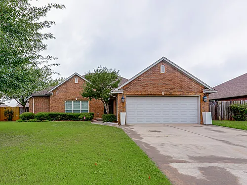 2505 Ridgewood Dr Photo 1