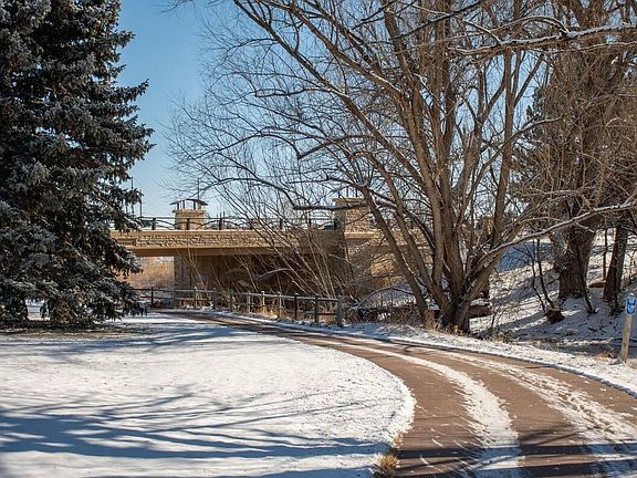 4th image of 1684 Riverside Ave A-#7