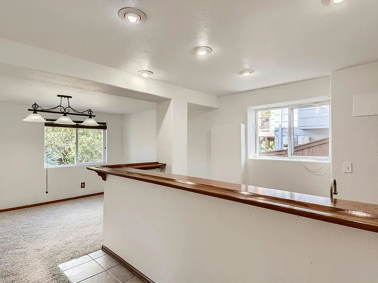 9528 High Cliffe St — Photo 25