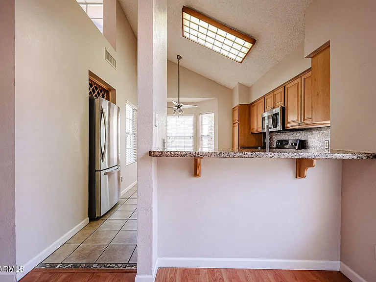 3305 E Wildwood Dr — Photo 9