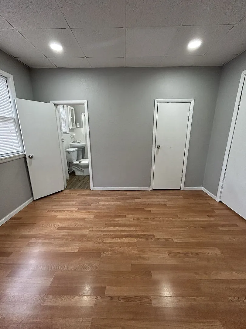 Cozy 3br/1ba Single Family Home - Move In Ready! — Photo 4
