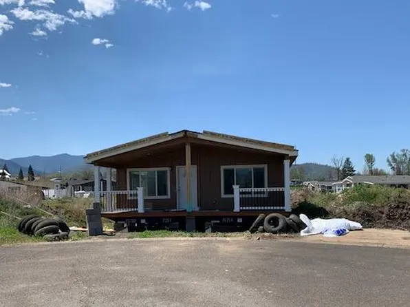 333 Mountain View Dr Unit 112, Talent, OR 97540