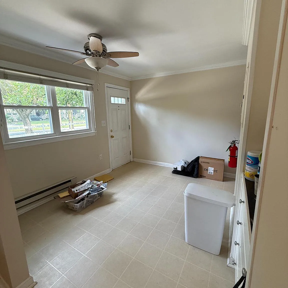 2 bed, 1.5 bath, 7616 sqft, $2,200 — Photo 3