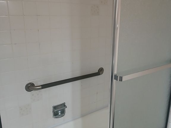 5th image of 490 Estudillo Ave #1