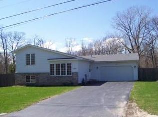 38692 N North Ave, Beach Park, IL 60099