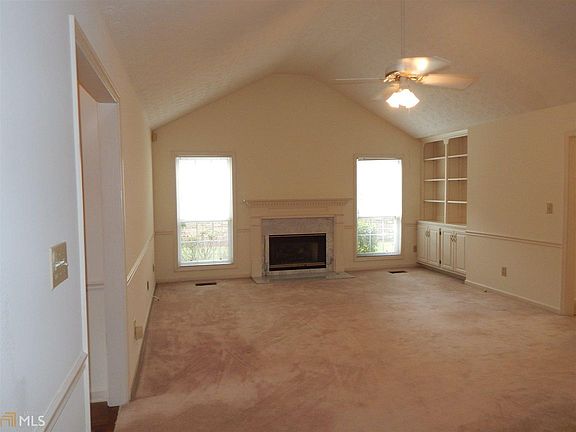 3rd image of 140 Stratford Way