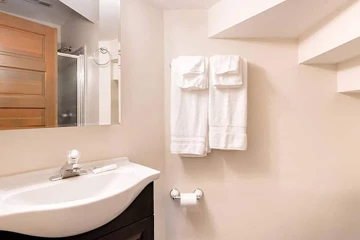 1100 Greenleaf Ave #A — Photo 28