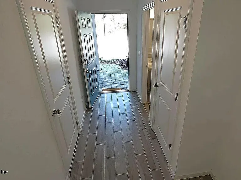 105 Boracay Cir — Photo 11