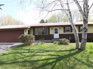 460 Bonnie Rd, Cottage Grove, WI 53527