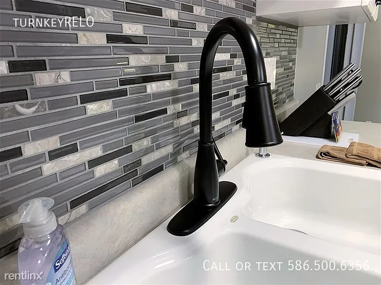 38428 Tottenham Rd — Photo 22