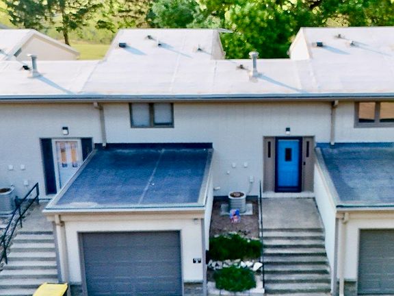 3rd image of 1103 Council Oak Dr APT B