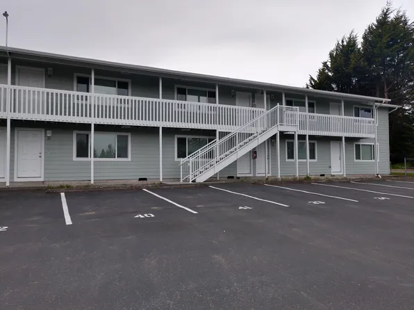 402 Stanford Dr, Mount Vernon, WA