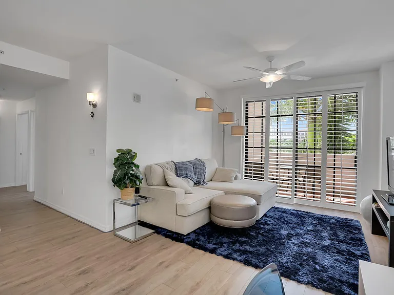 233 S Federal Hwy #325 — Photo 8