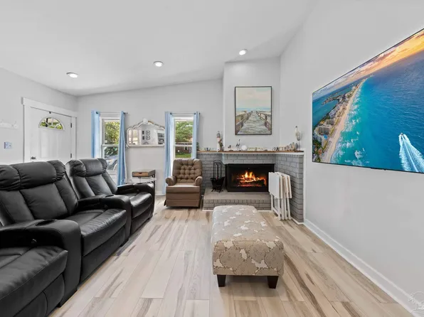 1294 Sanibel Ln, Gulf Breeze, FL 32563