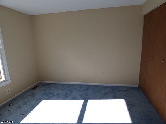5th image of 55 Ben Franklin Dr #851