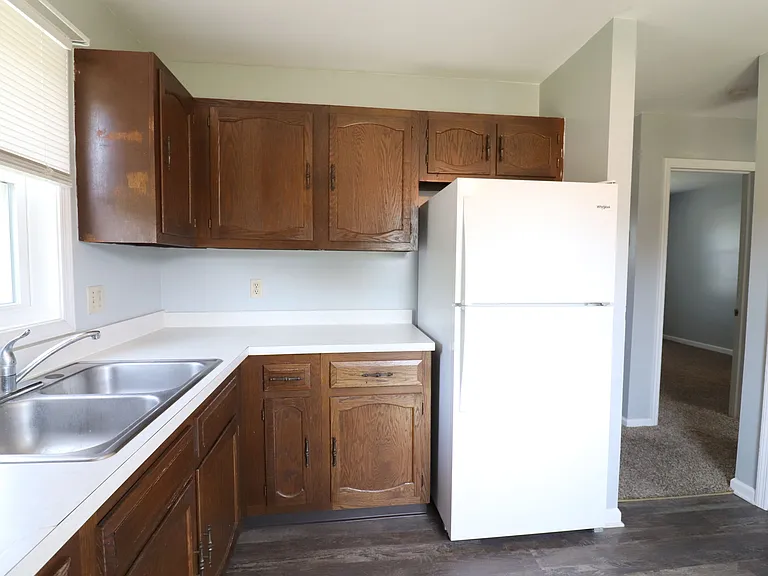 244 Colonial Dr — Photo 12