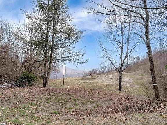 4th image of 99 The Cliffs Pkwy