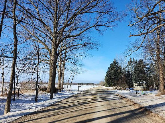 5th image of 5240 Ostrum Rd