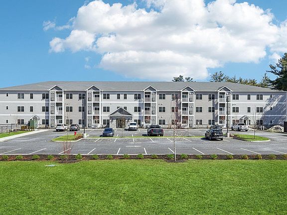 2nd image of 10100 S Willow Street #105
