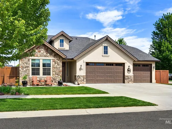220 S Wildgrass Way, Star, ID 83669