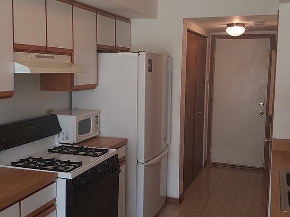 5th image of 4820 W 179th St