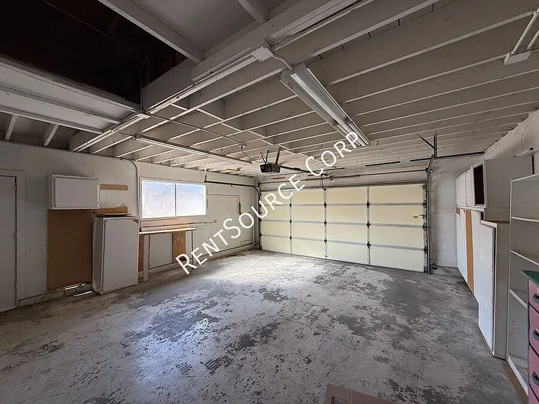 2522 Marcella St — Photo 22