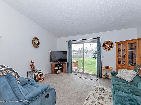 2nd image of 5984 Village Dr #77