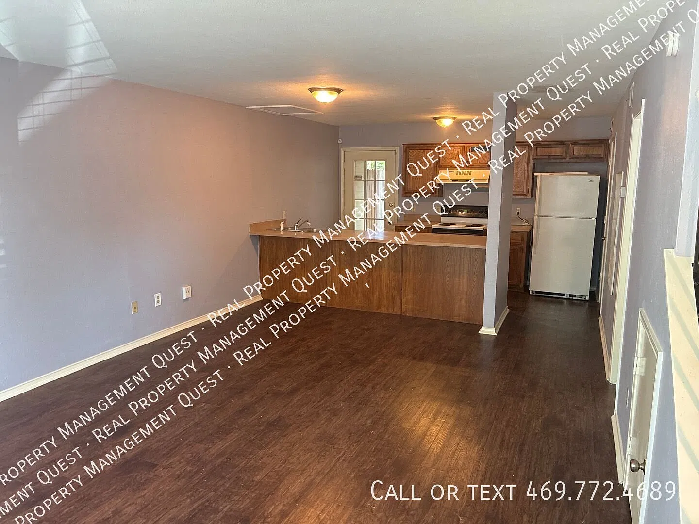 Cozy 2 Bedroom — Photo 3