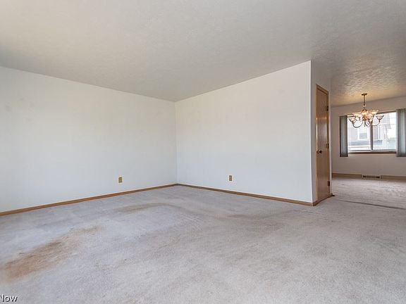 2nd image of 23952 Kennedy Dr