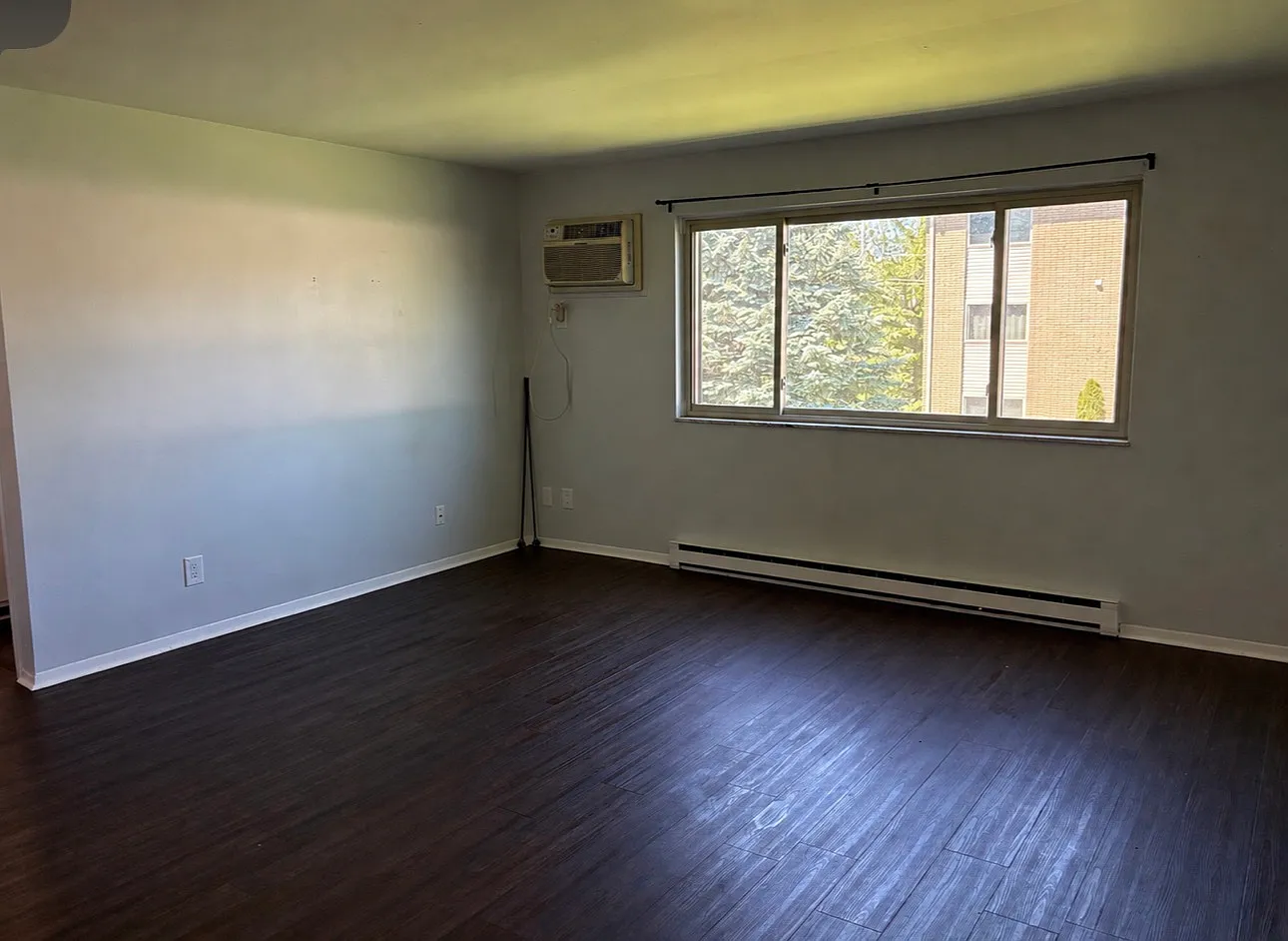 1 bed, 654 sqft, $850 — Photo 2