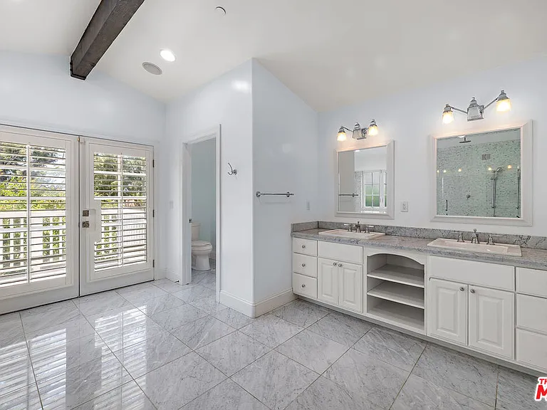 1147 Centinela Ave — Photo 34