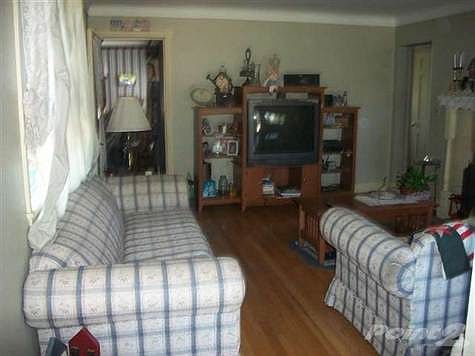 2nd image of 1463 Leblanc St