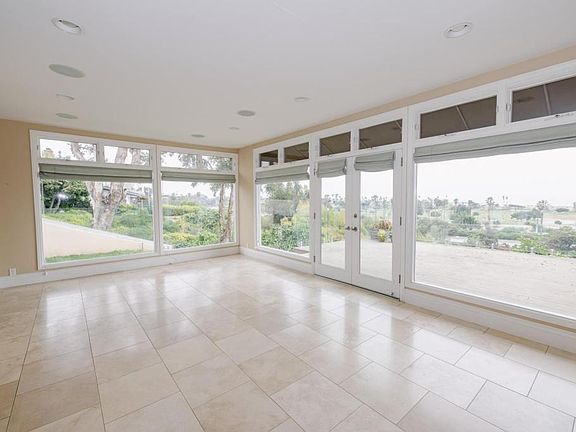 3rd image of 1700 Vista Del Mar Dr