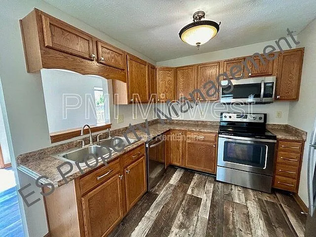 4322 Strawflower Dr — Photo 10