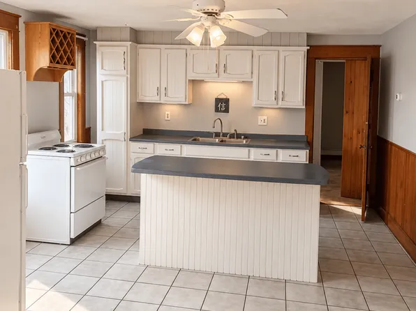 4 Oakhill Terrace Winslow ME