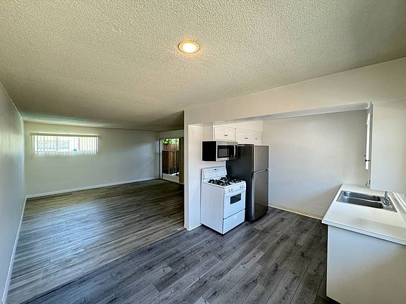 5th image of 417 S Baldwin Ave APT C