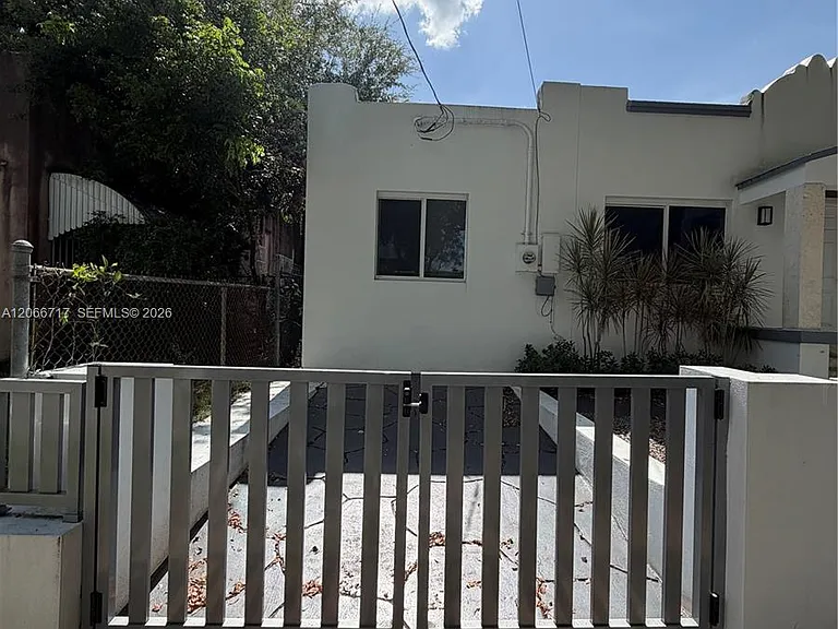 328 SW 15th Ave — Photo 22