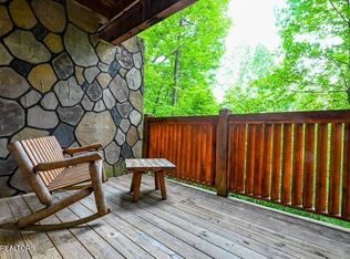 1428 Indian Ct, Sevierville, TN 37876