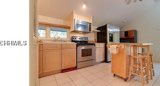 1st image of 4 Aiken Pl