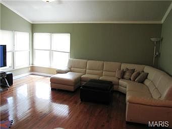 3rd image of 471 Burncoate Dr
