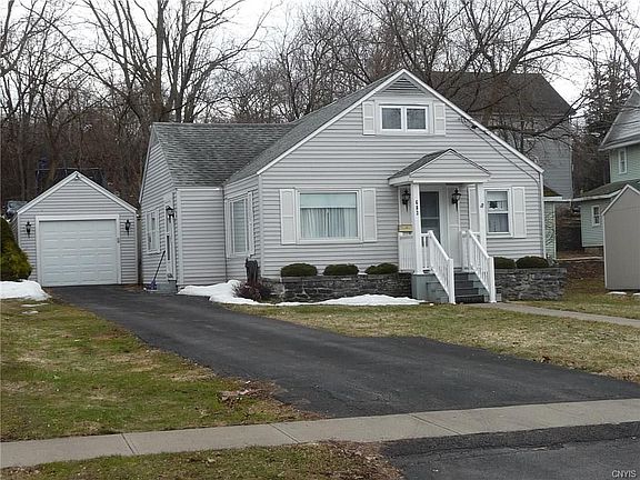 3rd image of 683 S Hamilton St