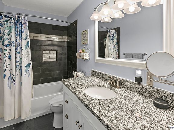 3rd image of 415 N 12th St