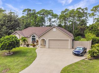 1907 SW Belgrave Ter, Stuart, FL 34997