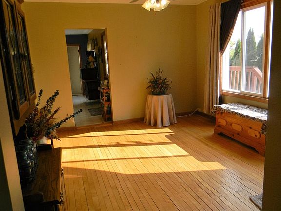 5th image of 520 N German St