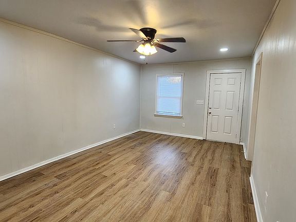 4th image of 2330 NW 19th St #20C338663