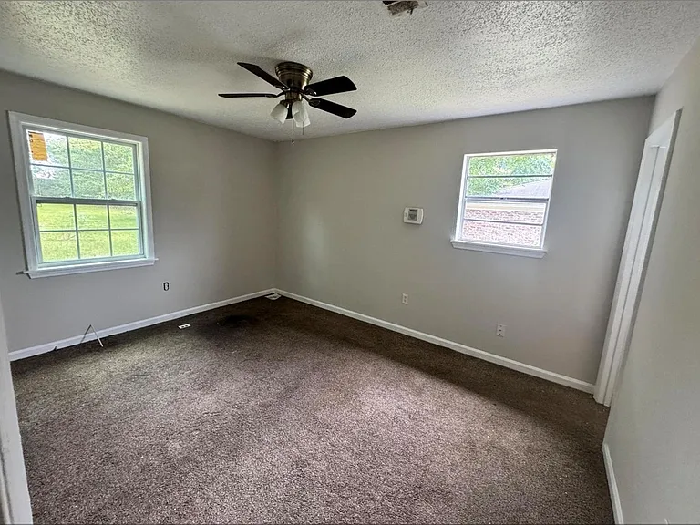 4212 Cap Chat St — Photo 3