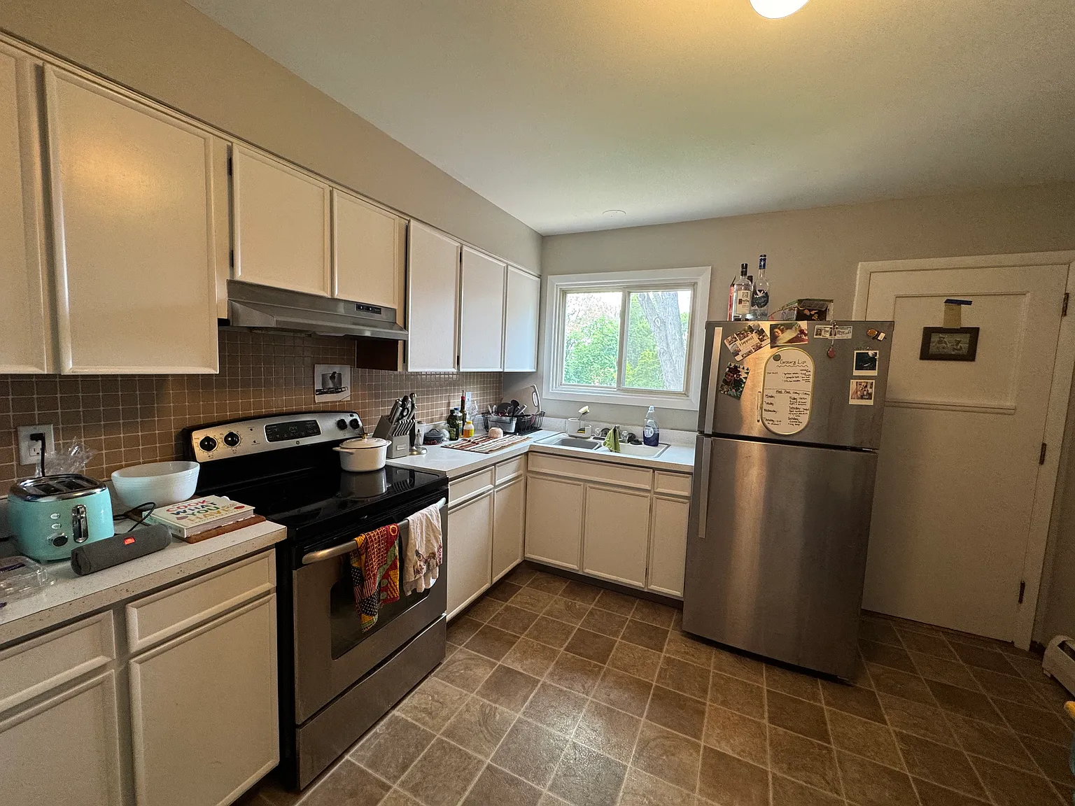 2 bed, 900 sqft, $1,650 — Photo 4
