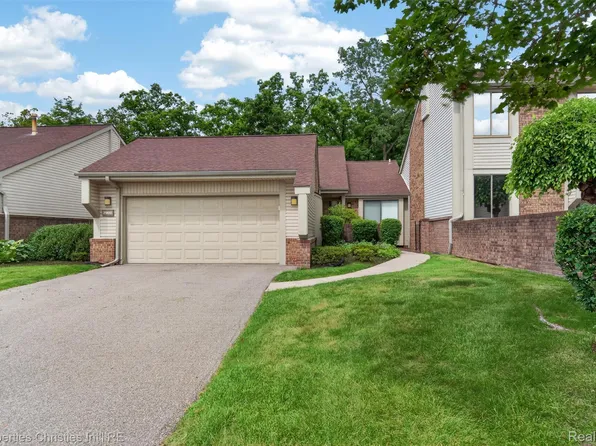 29433 W Chanticleer Dr #73, Southfield, MI 48034