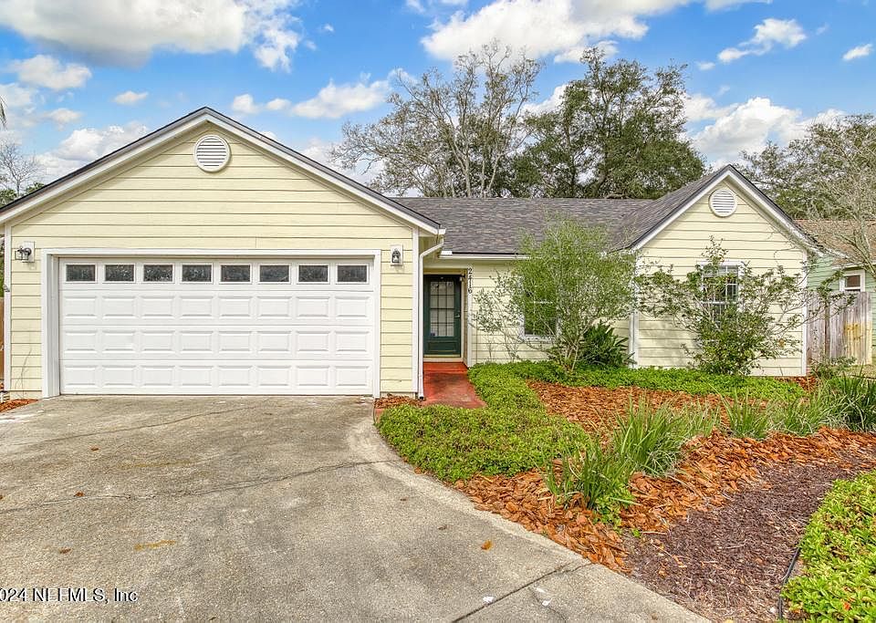 1st image of 2416 BLUFFTON Drive W